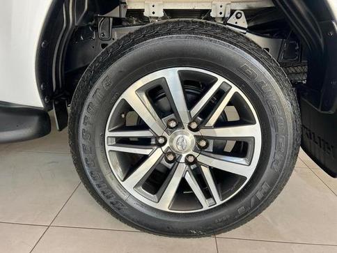 TOYOTA HILUX 2.8 SRV 4X4 CD 16V