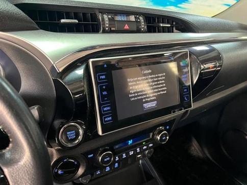 TOYOTA HILUX 2.8 SRV 4X4 CD 16V