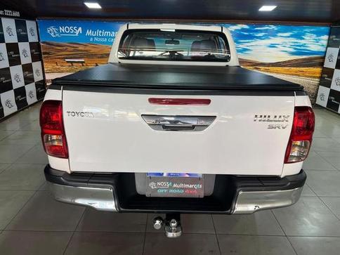 TOYOTA HILUX 2.8 SRV 4X4 CD 16V