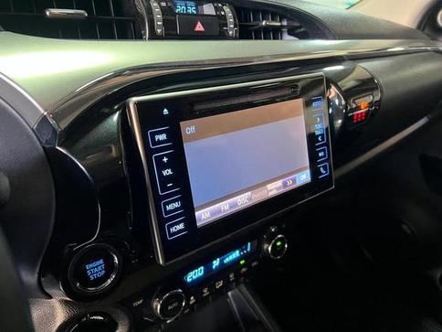 TOYOTA HILUX 2.8 SRX 4X4 2.8 TDI 16V DIESEL AUT