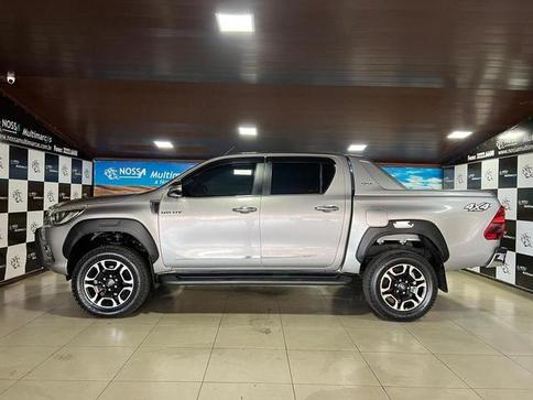 TOYOTA HILUX 2.8 SRX 4X4 2.8 TDI 16V DIESEL AUT