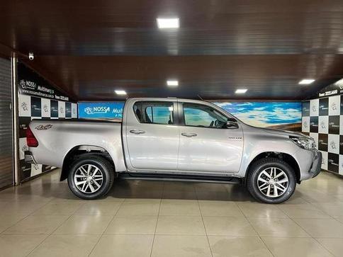TOYOTA HILUX 2.8 SRV 4X4 CD 16V DIESEL 4P AUT