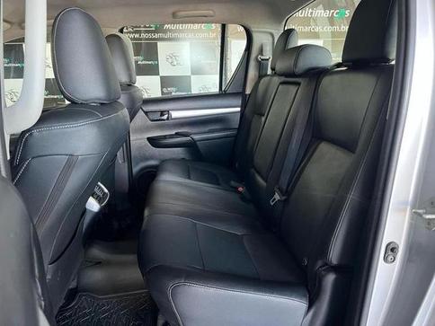 TOYOTA HILUX 2.8 SRV 4X4 CD 16V DIESEL 4P AUT