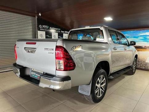 TOYOTA HILUX 2.8 SRV 4X4 CD 16V DIESEL 4P AUT