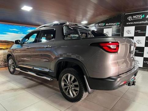 FIAT TORO RANCH AT9 4X4