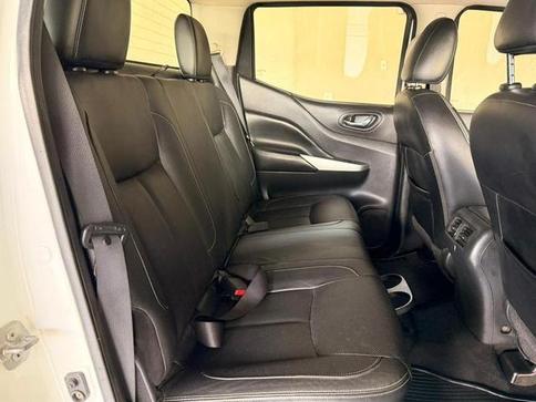 NISSAN FRONTIER LEATX4