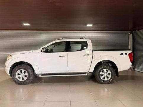 NISSAN FRONTIER LEATX4