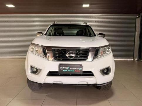 NISSAN FRONTIER LEATX4