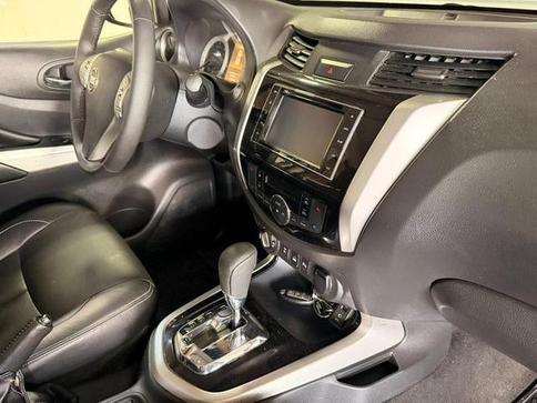 NISSAN FRONTIER LEATX4