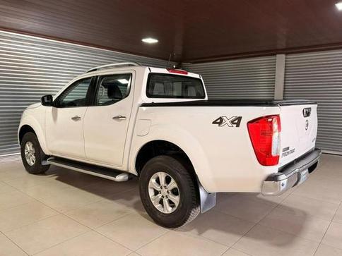 NISSAN FRONTIER LEATX4