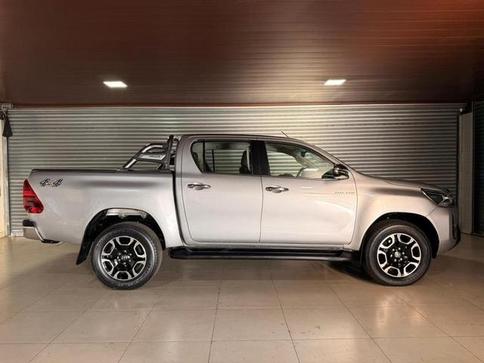 TOYOTA HILUX 2.8 SRX 4X4 2.8 TDI 16V DIESEL AUT