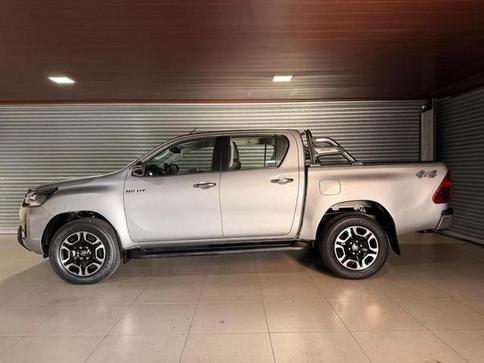TOYOTA HILUX 2.8 SRX 4X4 2.8 TDI 16V DIESEL AUT