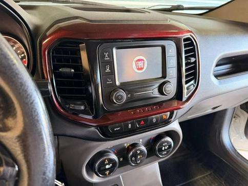 FIAT TORO FREEDOM 1.8 AT6