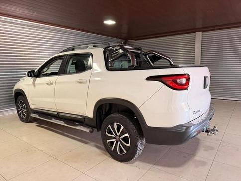 FIAT TORO FREEDOM 1.8 AT6