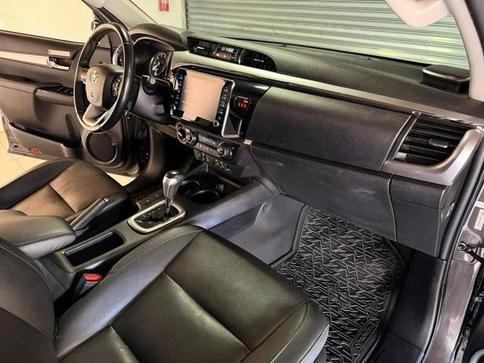 TOYOTA HILUX 2.8 SRX 4X4 2.8 TDI 16V DIESEL AUT