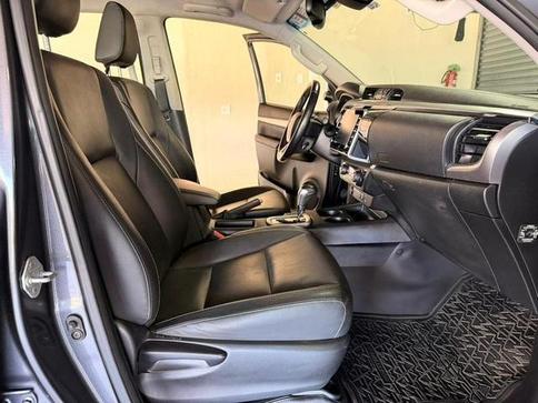 TOYOTA HILUX 2.8 SRX 4X4 2.8 TDI 16V DIESEL AUT