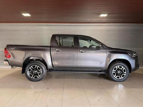 TOYOTA HILUX 2.8 SRX 4X4 2.8 TDI 16V DIESEL AUT