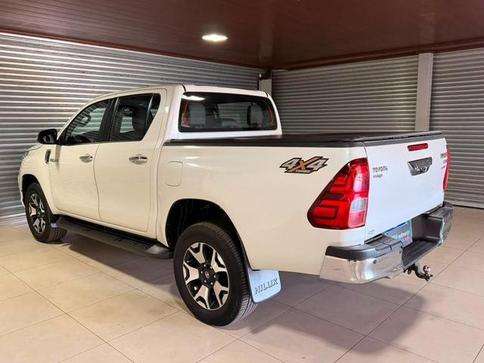 TOYOTA HILUX 2.8 SRX 4X4 2.8 TDI 16V DIESEL AUT