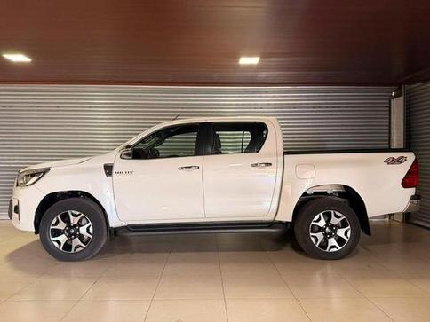 TOYOTA HILUX 2.8 SRX 4X4 2.8 TDI 16V DIESEL AUT