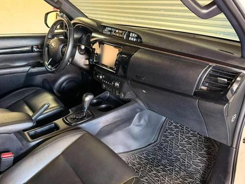 TOYOTA HILUX 2.8 SRX 4X4 2.8 TDI 16V DIESEL AUT
