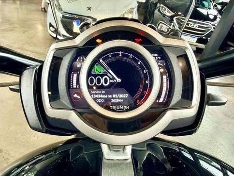 TRIUMPH ROCKET 3 GT
