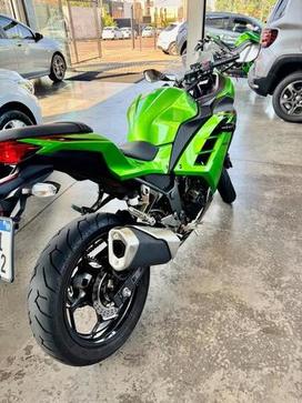 KAWASAKI KAWASAKNINJA 300 ABS
