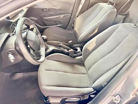 PEUGEOT 208 LIKE MT
