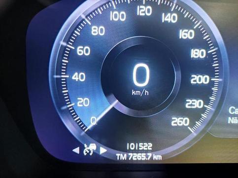 VOLVO XC40 T5H INSCRIP