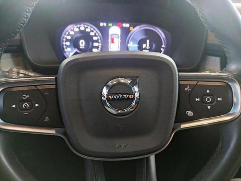 VOLVO XC40 T5H INSCRIP
