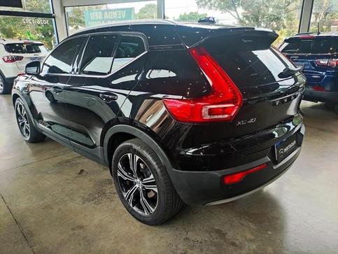 VOLVO XC40 T5H INSCRIP