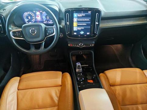 VOLVO XC40 T5H INSCRIP