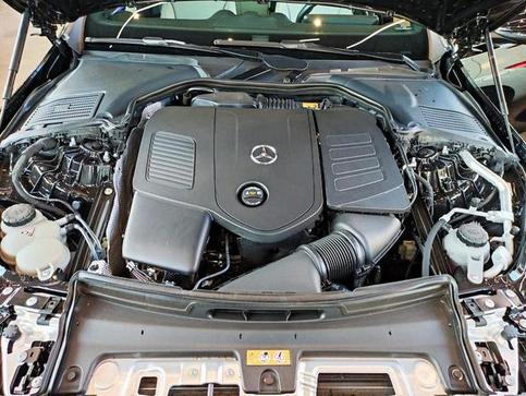 MERCEDES-BENZ C200 AMG LINE