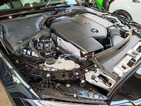 MERCEDES-BENZ C200 AMG LINE