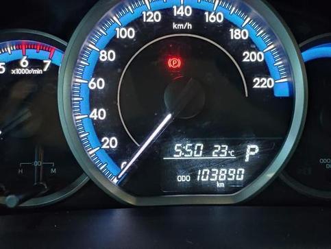 TOYOTA YARIS HA XL13LIVE