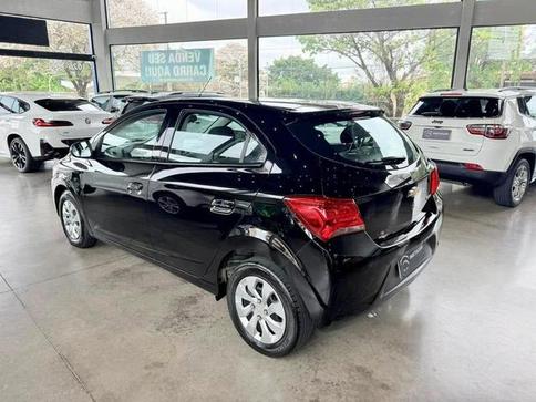 CHEVROLET ONIX 1.0MT LT