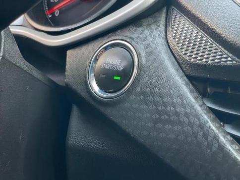 CHEVROLET ONIX PLUS 10MT LT2