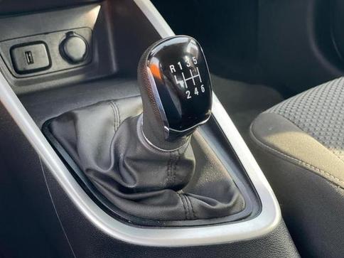 CHEVROLET ONIX PLUS 10MT LT2