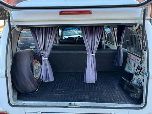VOLKSWAGEN KOMBI