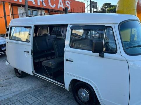 VOLKSWAGEN KOMBI