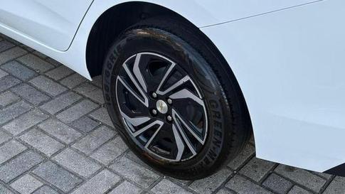 CHEVROLET ONIX PLUS 10MT LT2
