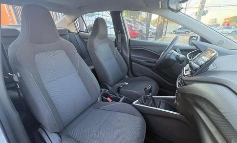 CHEVROLET ONIX PLUS 10MT LT2