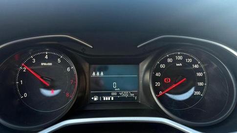 CHEVROLET ONIX PLUS 10MT LT2