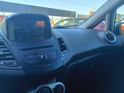 FORD FIESTA 16SEL AT