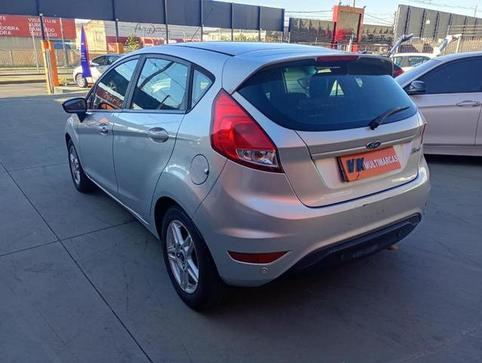FORD FIESTA 16SEL AT