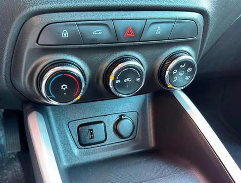 CHEVROLET ONIX PLUS 10MT LT2