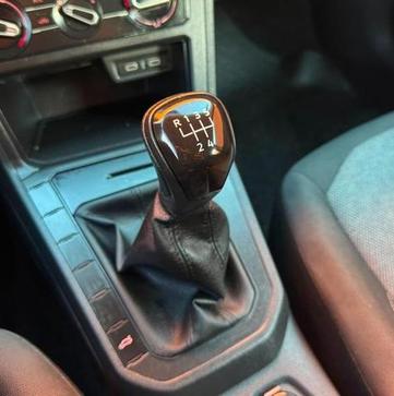 VOLKSWAGEN POLO MB