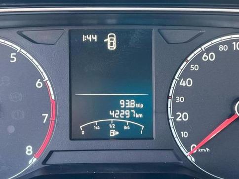 VOLKSWAGEN POLO TRACK