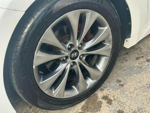 HYUNDAI AZERA 3.0 V6