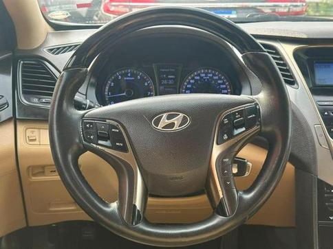 HYUNDAI AZERA 3.0 V6