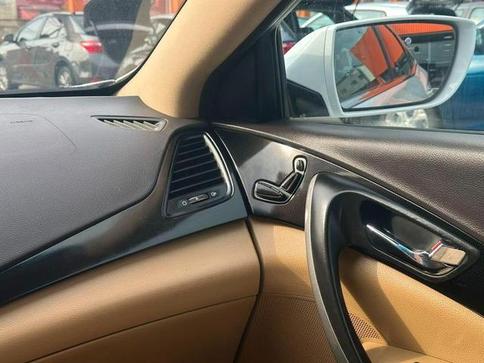 HYUNDAI AZERA 3.0 V6